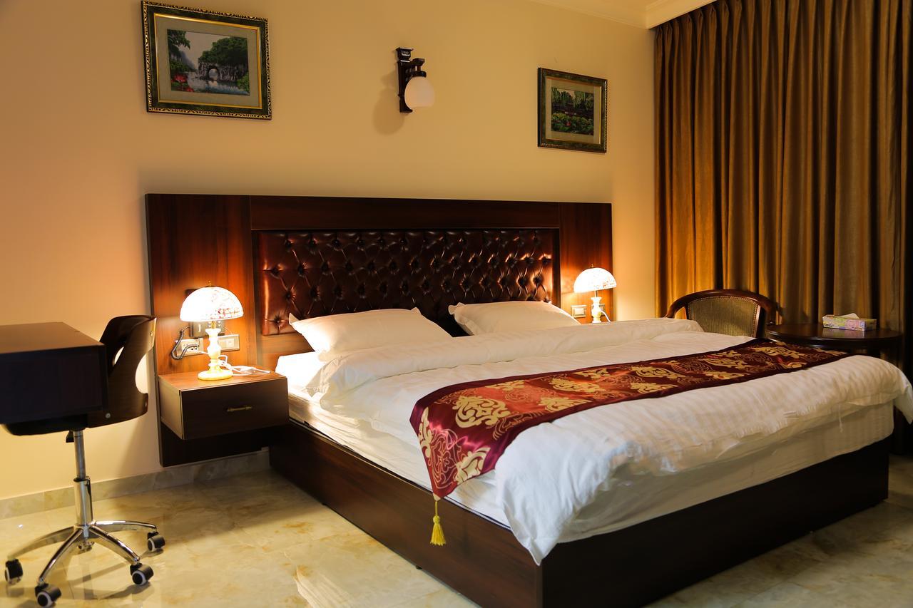 Qaser Al-Sultan Hotel Suites Amman Bagian luar foto